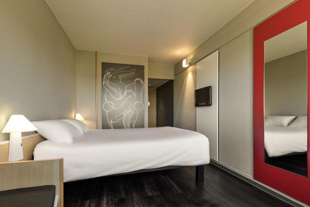 Hotel Ibis Mulhouse Ile Napoleon Sausheim Exterior foto